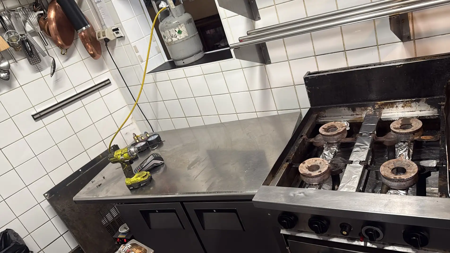 Fridge repair job in Sydney